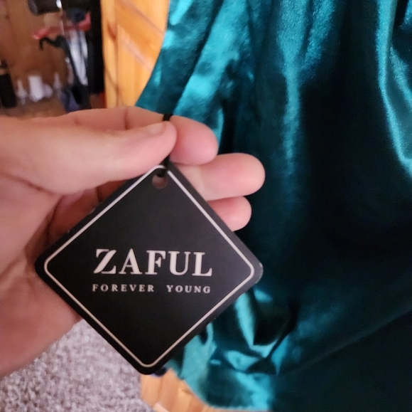 COPY - Nwt Womens Zaful Dress - Picture 2 of 9